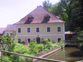 Hotels in Pressath